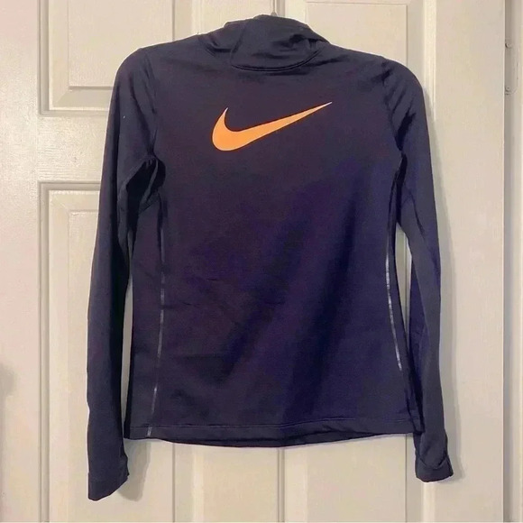 Nike Pro‎ Hyper Warm Girls Purple XL Pullover Sweatshirt Hoodie - Picture 1 of 3